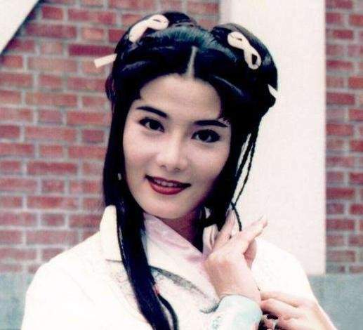 娱乐圈整容女明星名单_孙菲菲整容后无戏可拍_娱乐圈没整过容的明星