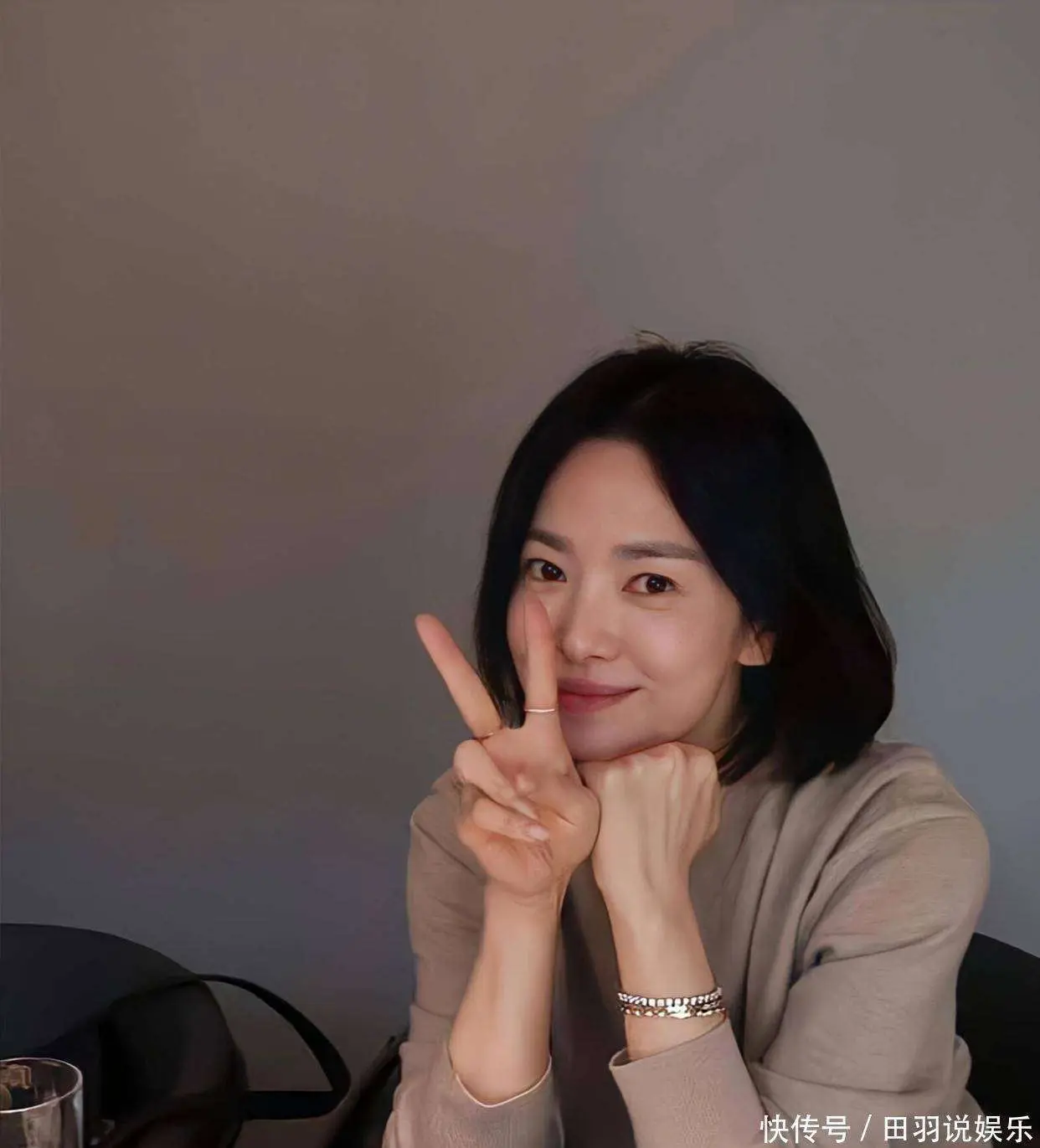 宋慧乔锁骨发发型教程_宋慧乔精灵短发造型_女明星个性短发图片大全