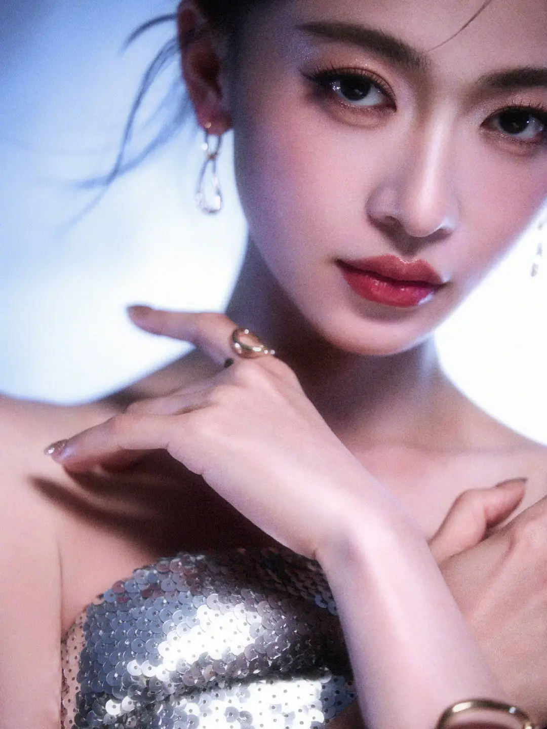 吴谨言产后红毯亮相_吴谨言身材管理秘诀_女明星产后恢复