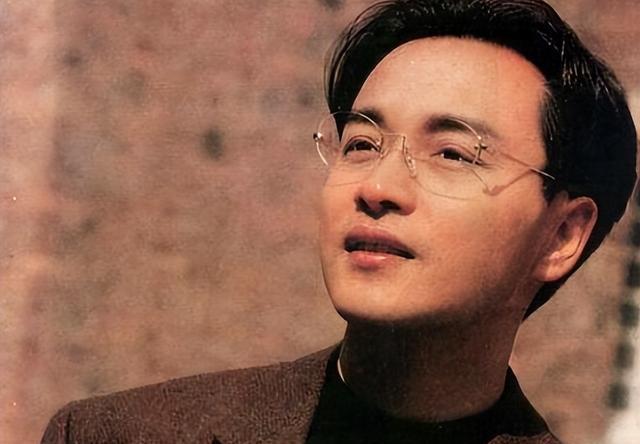 张国荣童年创伤影响_香港娱乐圈黑张国荣_张国荣抑郁症成因