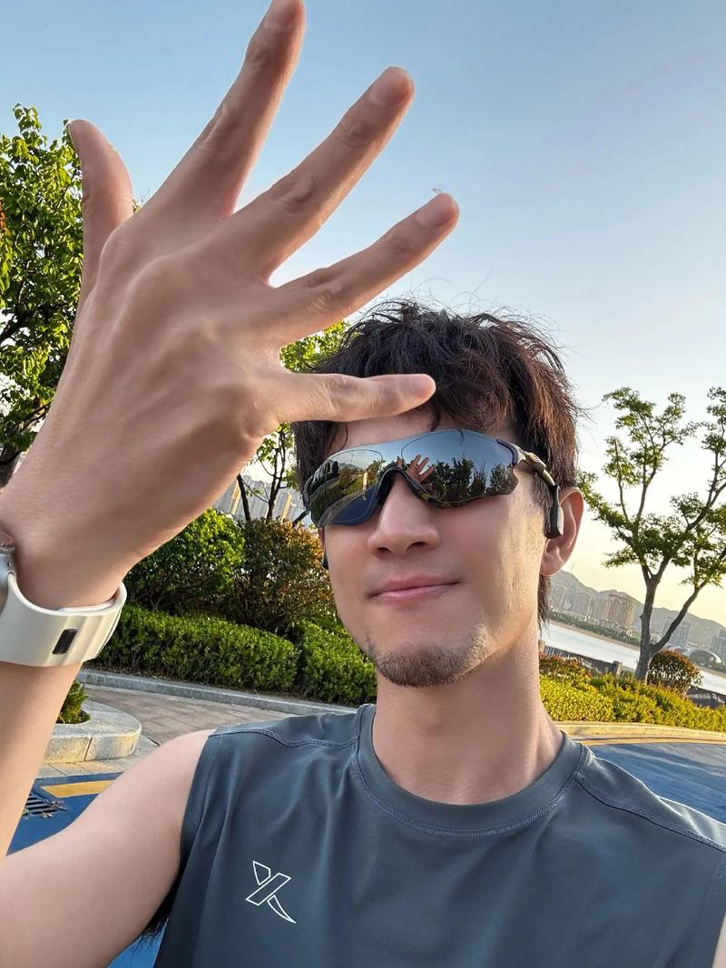 林允儿林更新快乐大本营_娱乐圈脏知乎_娱乐圈太脏 林更新