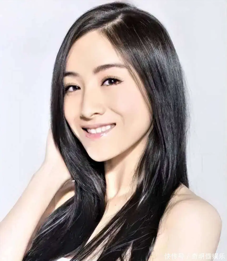 娱乐圈举报电话_张艺谋超生事件 何珺举报张艺谋 蝴蝶效应娱乐圈