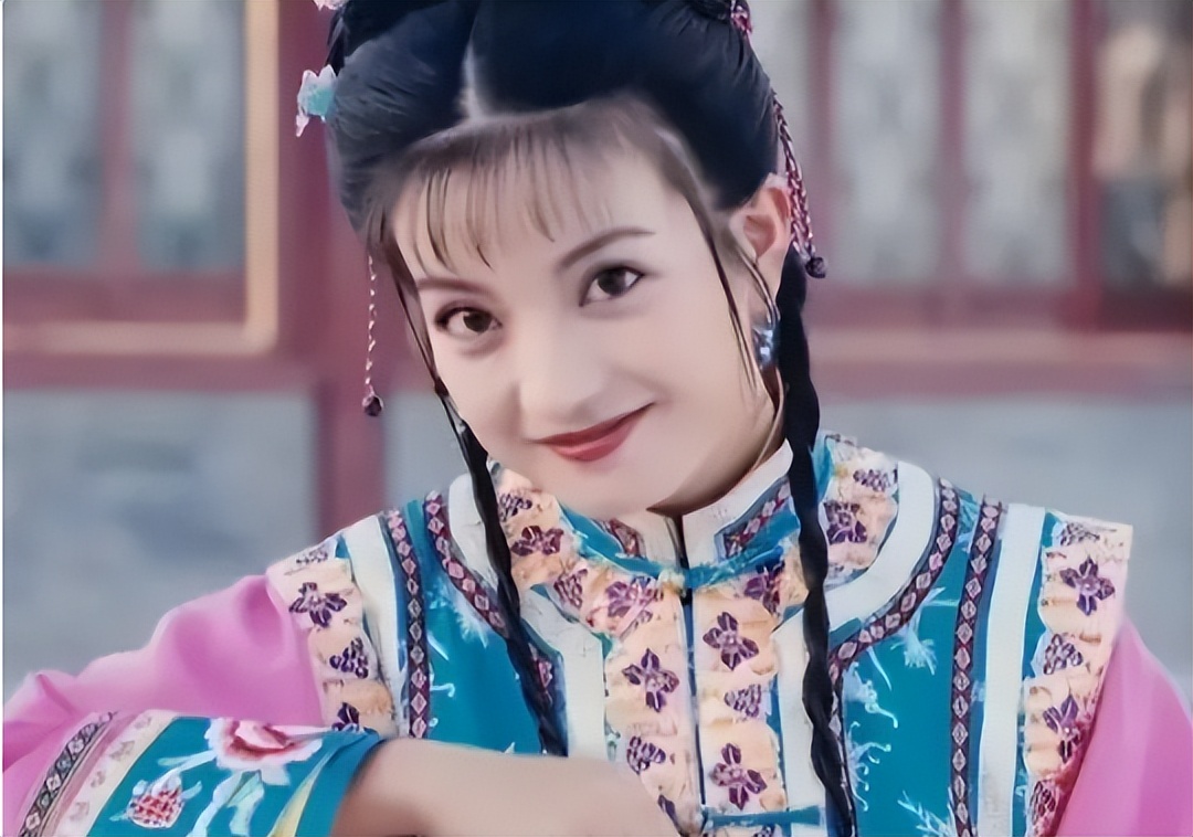 赵薇消失四年原因_赵薇现在还在娱乐圈吗_赵薇近期动态分析