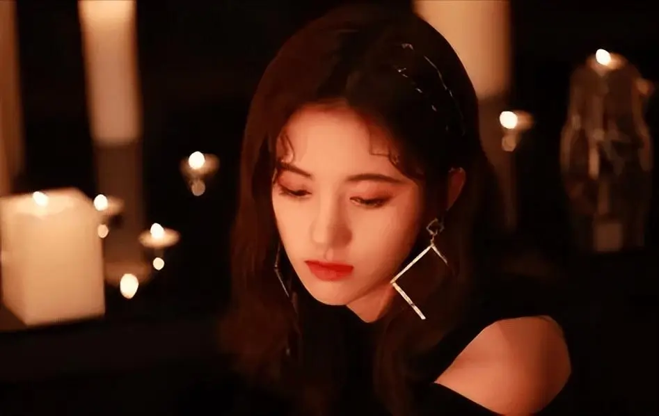 鞠婧祎嘴硬事件_娱乐圈情商低明星_娱乐圈好看的嘴