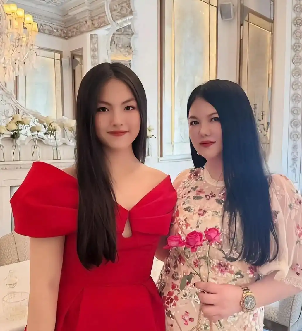 炫富明星李湘被封号原因_传播明星黑料犯法吗,_有钱人为什么还贪心