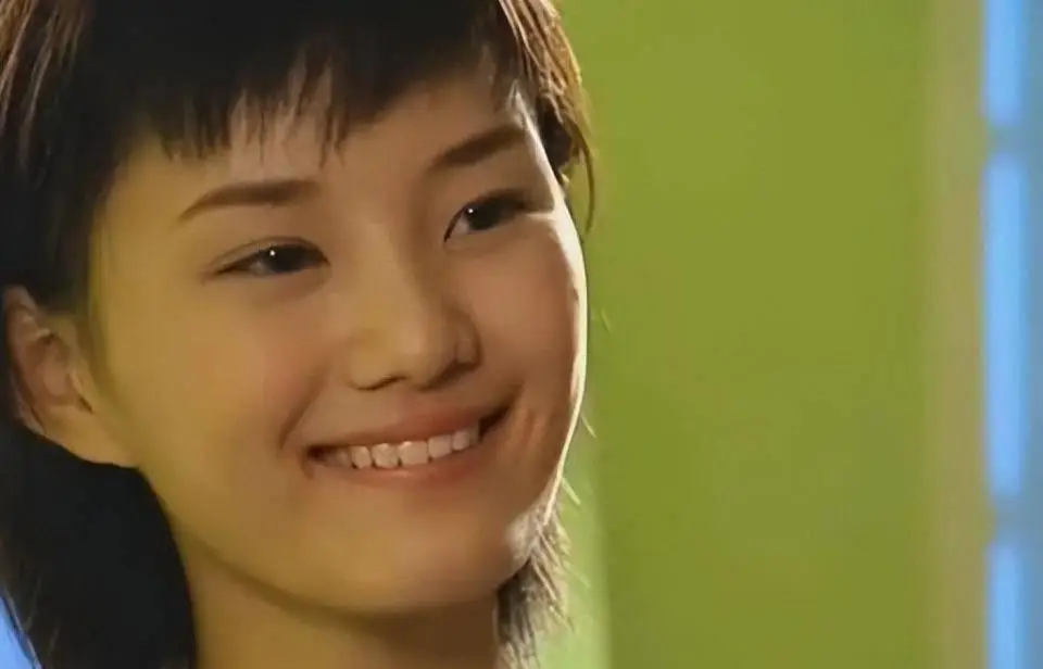 女明星馨子_馨子 红苹果乐园 演员转型直播